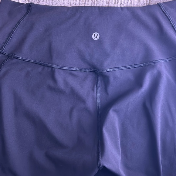 Lululemon Sun Setter Crop size 8 - Picture 4 of 8